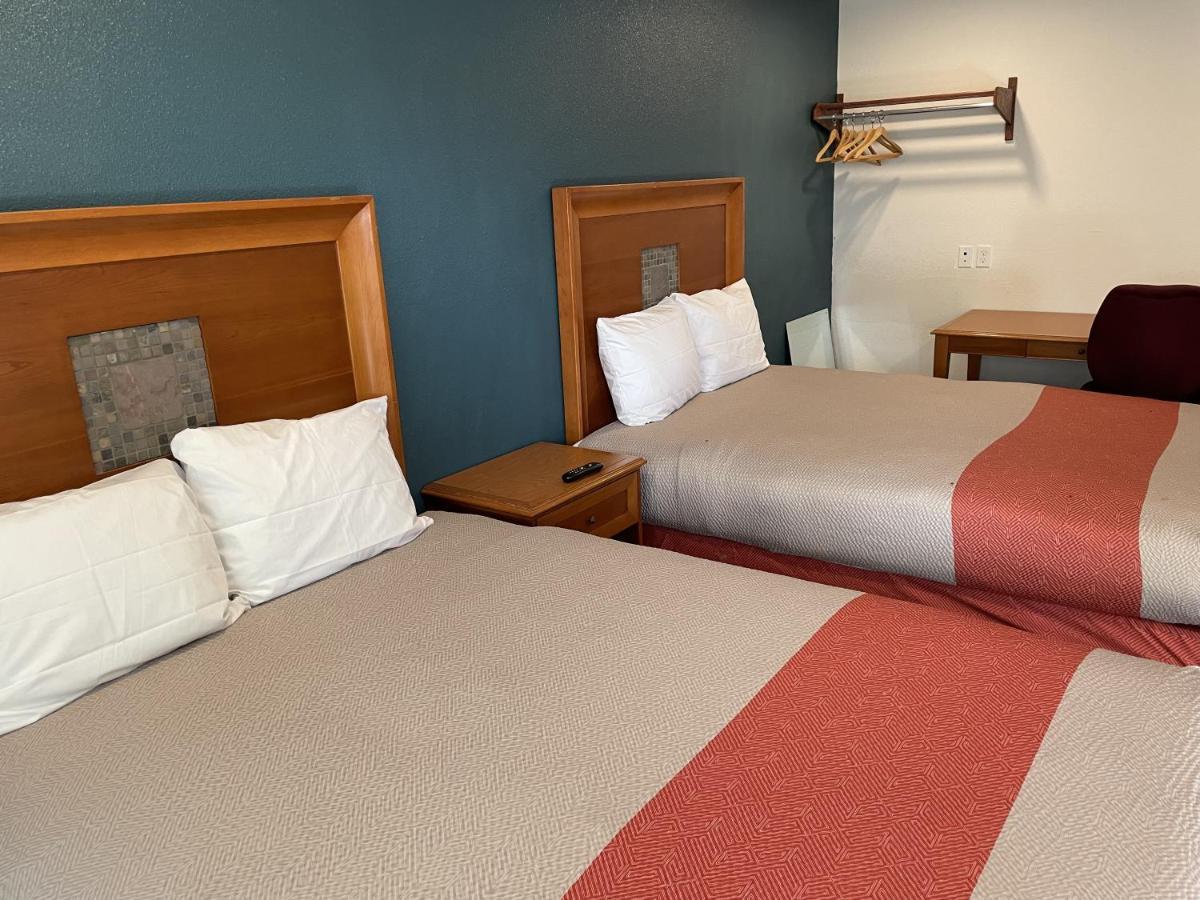 Town Place Studio Apartment Snyder Eksteriør billede