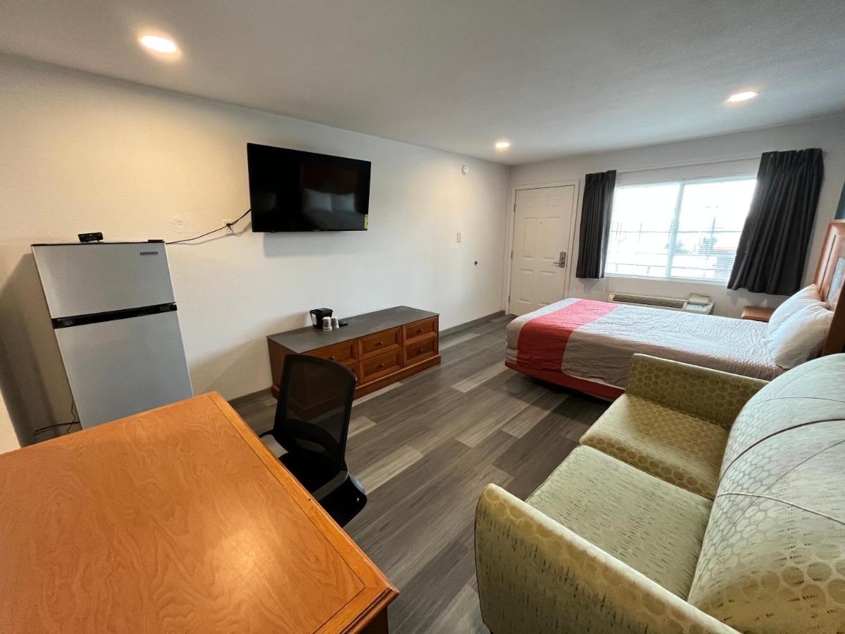 Town Place Studio Apartment Snyder Eksteriør billede